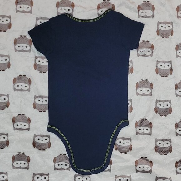 ❄️ 0-3m | Short Sleeved Bodysuit/Onesie - Picture 3 of 5